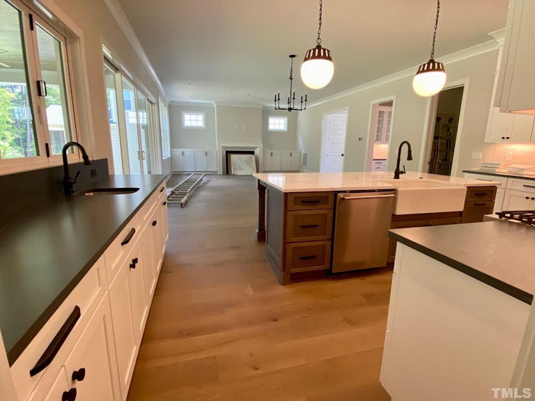 Photo 7 of 37 - 2101 Princeville Dr, Apex, NC 27523