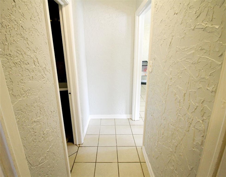 Photo 28 of 39 - 6539 Greenspan Ave, Dallas, TX 75232