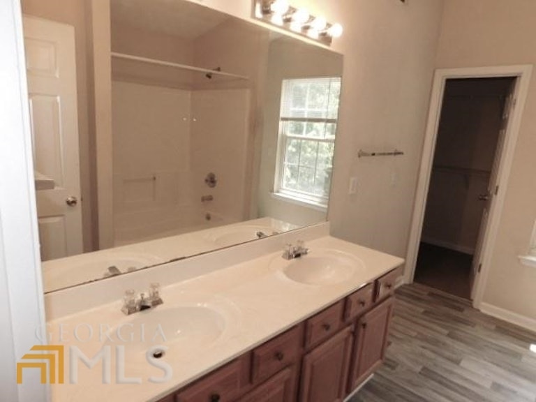 Photo 20 of 22 - 1742 Campbell Ives Ct, Lawrenceville, GA 30045