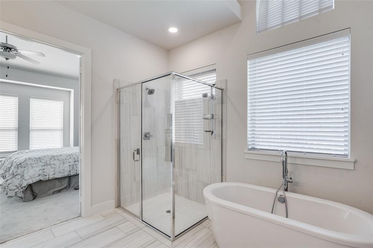 Photo 28 of 40 - 10556 Wintergreen Dr, Frisco, TX 75035