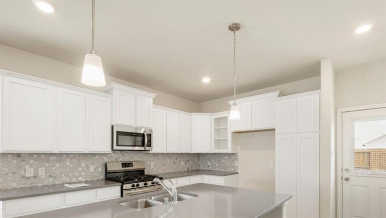 Photo 8 of 20 - 6839 Escondido Dr, Rosharon, TX 77583