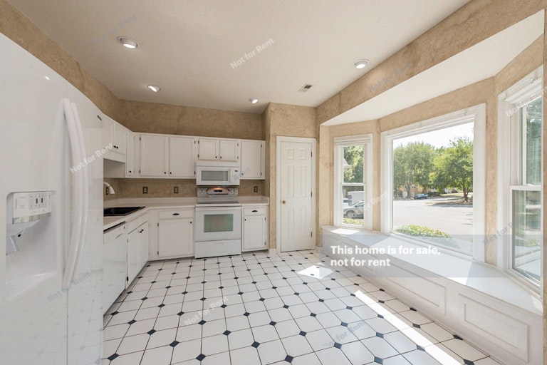 Photo 2 of 19 - 4113 Settlement Dr, Durham, NC 27713