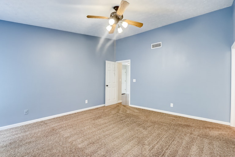 Photo 16 of 23 - 690 Paris Dr, Lawrenceville, GA 30043