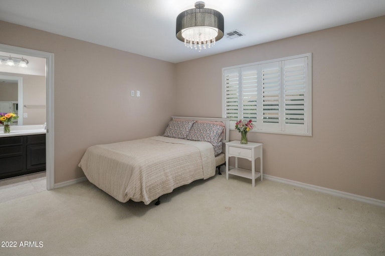 Photo 16 of 29 - 2595 E Carob Dr, Gilbert, AZ 85298