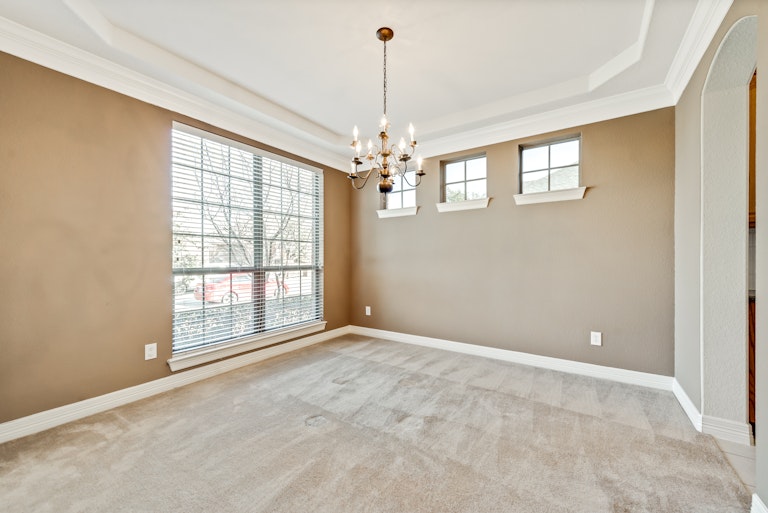 Photo 13 of 26 - 4310 Bluffview Dr, Sachse, TX 75048