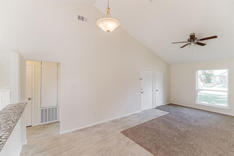 Photo 5 of 28 - 10828 Eastcrest Ln, Dallas, TX 75217