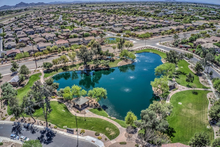 Photo 24 of 29 - 2595 E Carob Dr, Gilbert, AZ 85298