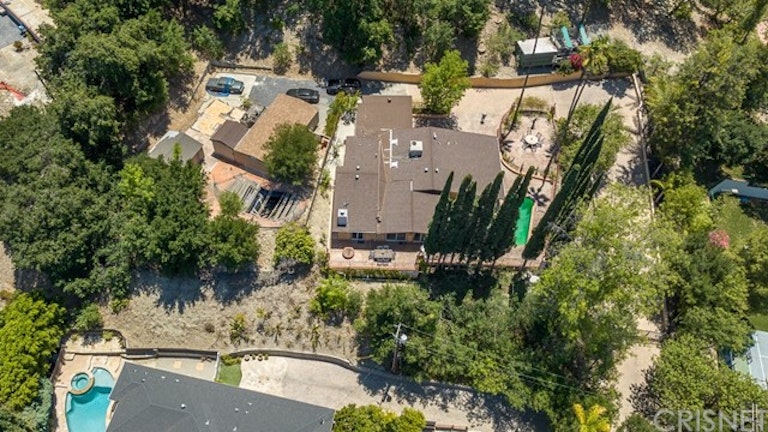 Photo 34 of 35 - 4705 Sophia Ave, Encino, CA 91436