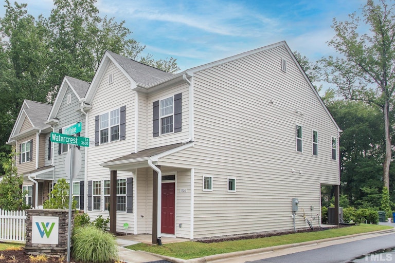 Photo 3 of 30 - 3700 Buffaloe Rd, Raleigh, NC 27604