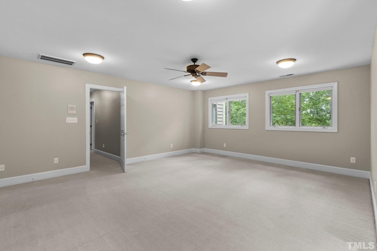 Photo 47 of 66 - 124 Fawn Ridge Rd, Chapel Hill, NC 27516
