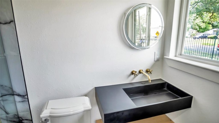 Photo 41 of 50 - 7758 Hereford St, Houston, TX 77087