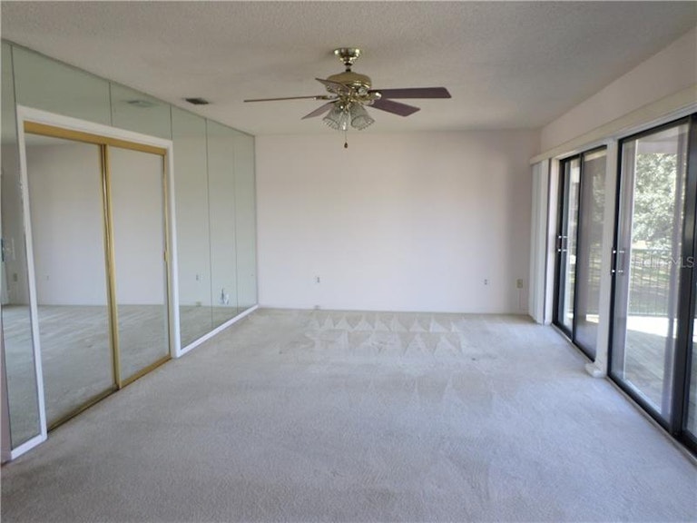 Photo 11 of 25 - 1 Casa Loma Way #1, Lakeland, FL 33813