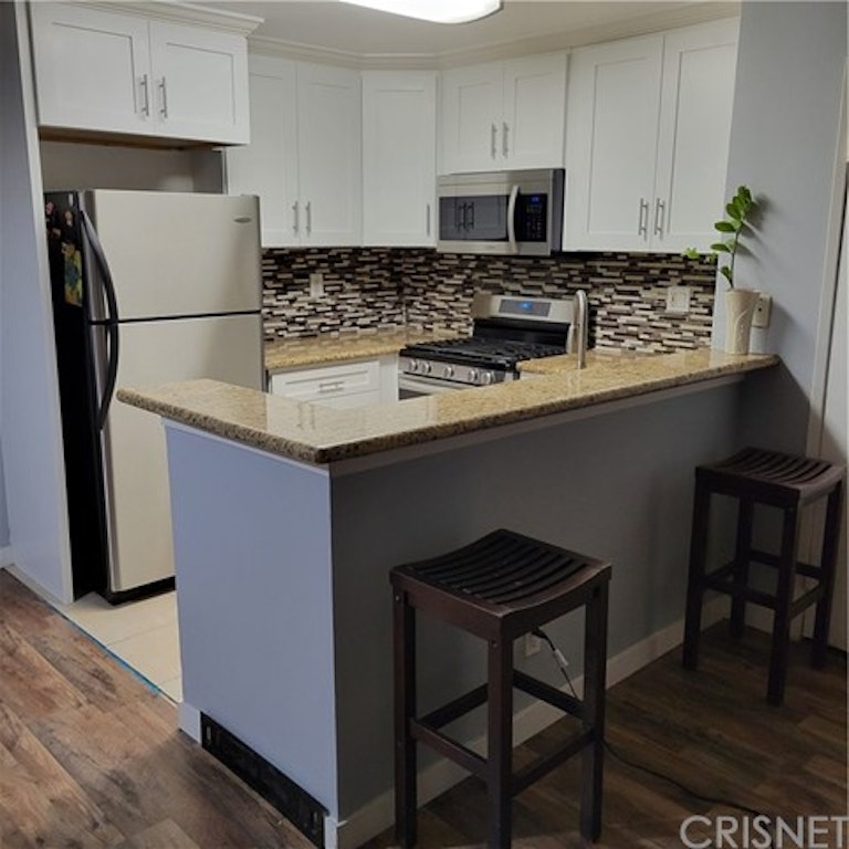 Photo 4 of 17 - 18758 Mandan St #1613, Canyon Country, CA 91351