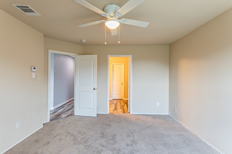Photo 15 of 25 - 1307 Bent Grass Dr, Princeton, TX 75407
