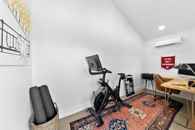 Photo 25 of 26 - 1807 Gardenia Dr, Houston, TX 77018
