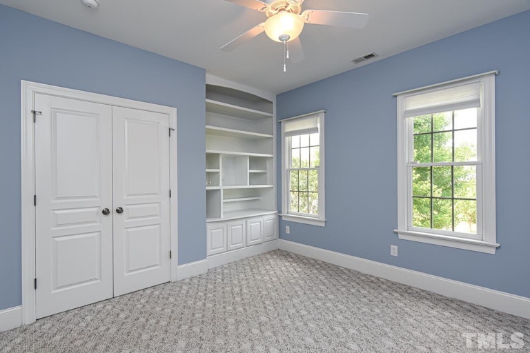 Photo 12 of 34 - 3912 Heritage View Trl, Wake Forest, NC 27587