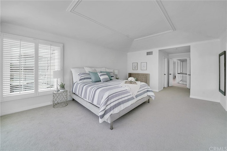 Photo 35 of 47 - 19365 Woodlands Dr, Huntington Beach, CA 92648