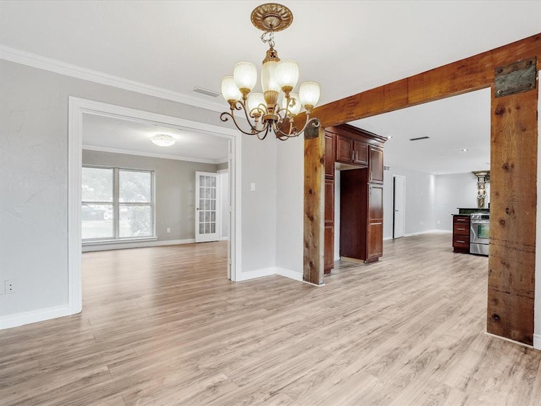 Photo 7 of 38 - 3910 Spring Meadow Ln, Flower Mound, TX 75028
