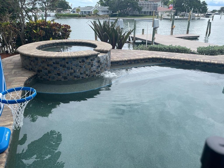 Photo 9 of 11 - 4545 Harbor Hills Dr, Largo, FL 33770