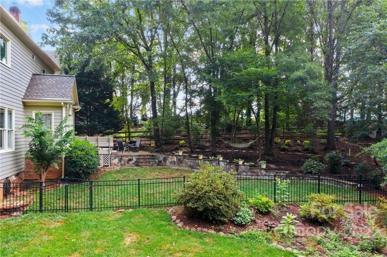 Photo 11 of 39 - 12700 Willow Grove Way, Huntersville, NC 28078