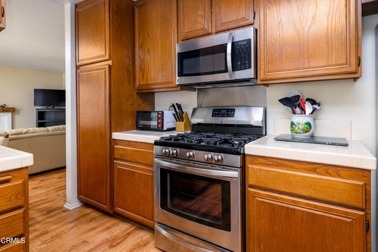 Photo 17 of 25 - 6175 Palomar Cir, Camarillo, CA 93012