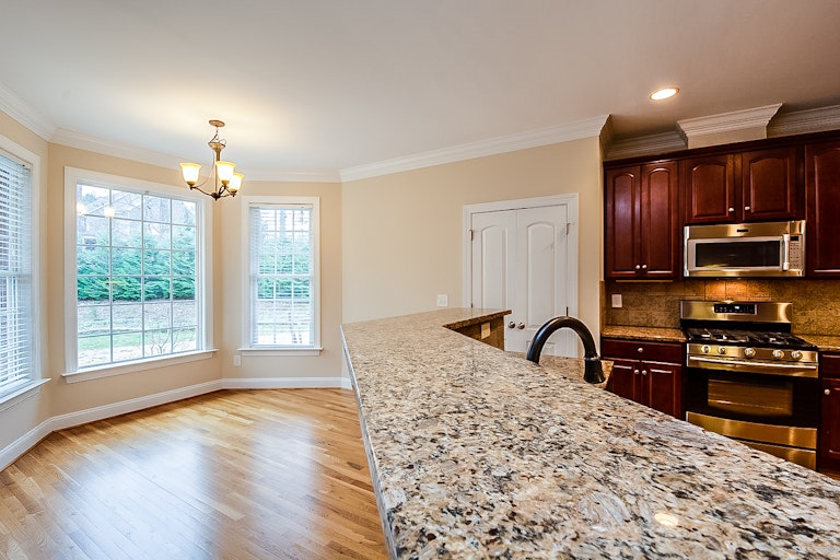 Photo 6 of 28 - 1804 Blackstone Dr, Durham, NC 27712