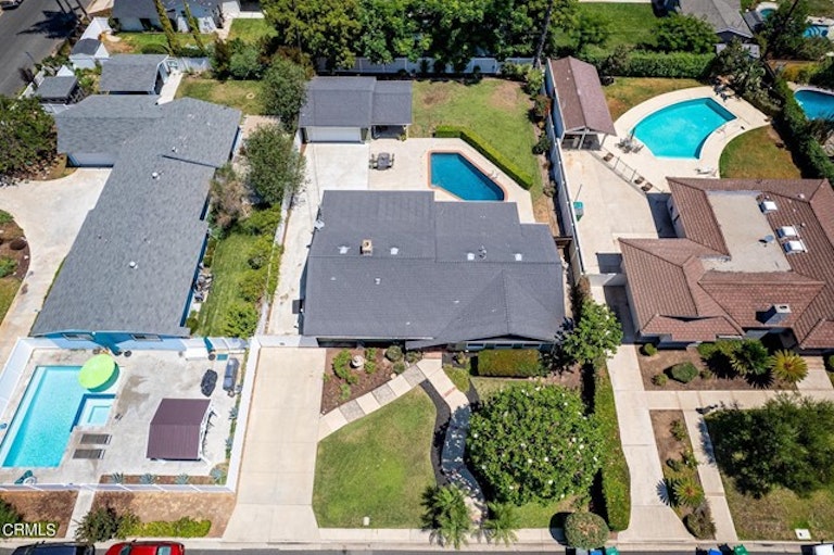 Photo 2 of 36 - 18681 Spaulding Ave, Santa Ana, CA 92705