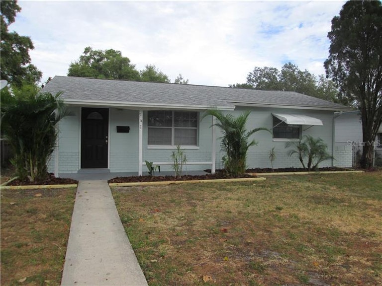 Photo 3 of 18 - 747 74th Ave N, Saint Petersburg, FL 33702