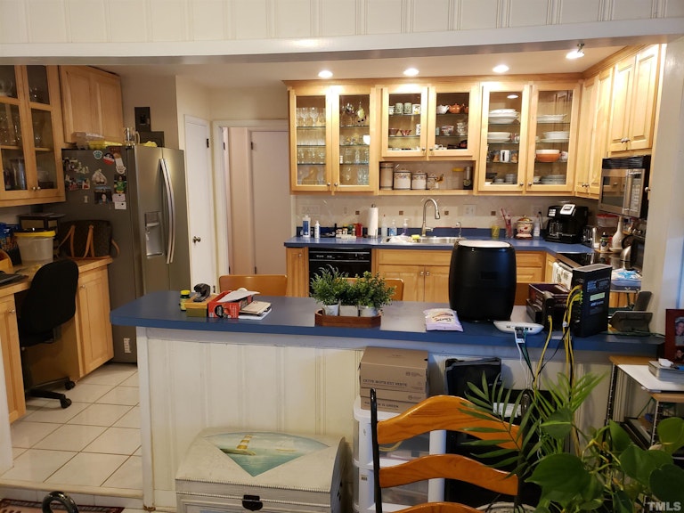 Photo 4 of 20 - 822 Union St, Cary, NC 27511