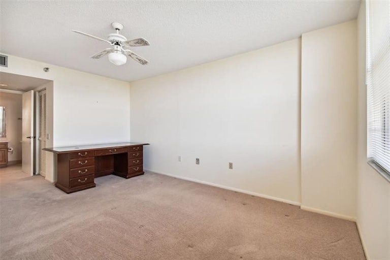 Photo 31 of 51 - 2333 Feather Sound Dr Unit B507, Clearwater, FL 33762