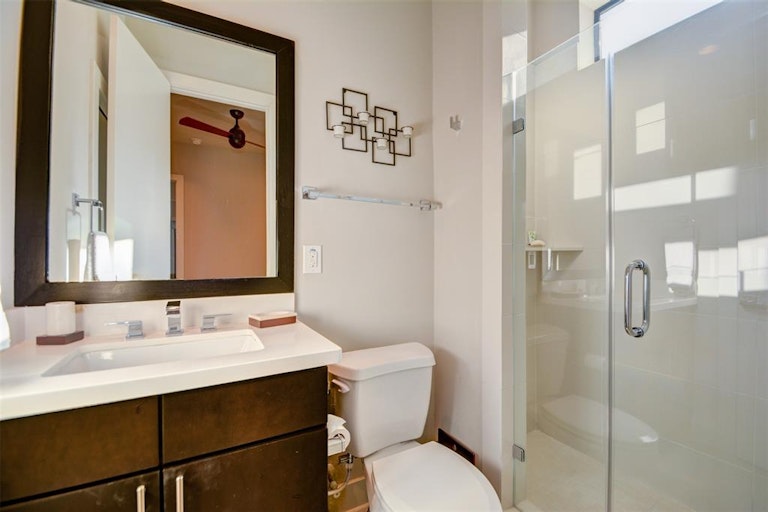 Photo 14 of 49 - 5638 Petty St Unit C, Houston, TX 77007