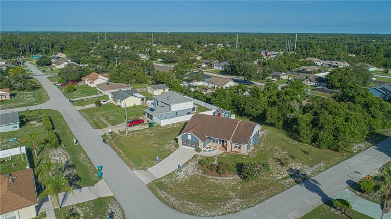 Photo 8 of 51 - 2860 Flynn St, Deltona, FL 32738