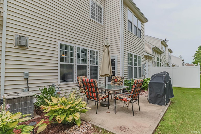 Photo 26 of 27 - 205 Bell Tower Way, Morrisville, NC 27560