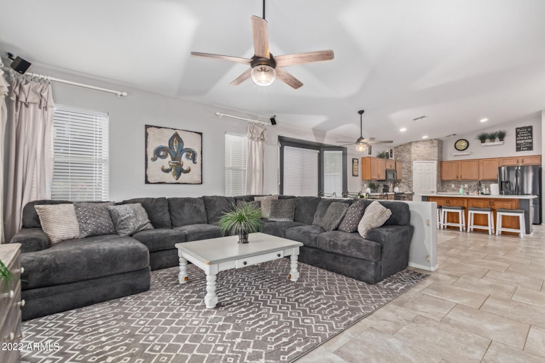 Photo 9 of 53 - 18403 W Port Au Prince Ln, Surprise, AZ 85388