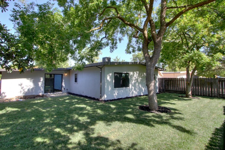 Photo 35 of 37 - 908 Craig Pl, Davis, CA 95616