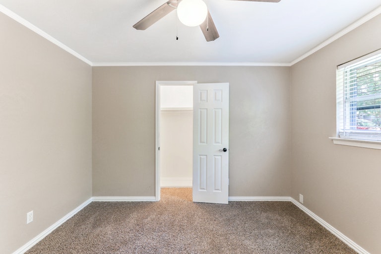 Photo 19 of 25 - 7008 Shauna Dr, North Richland Hills, TX 76180