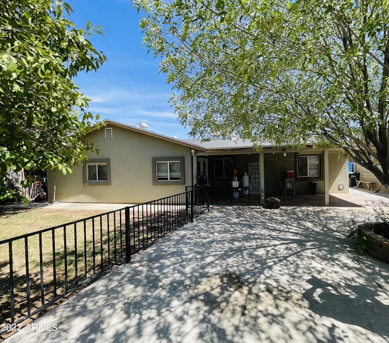 Photo 26 of 28 - 6414 W Avalon Dr, Phoenix, AZ 85033