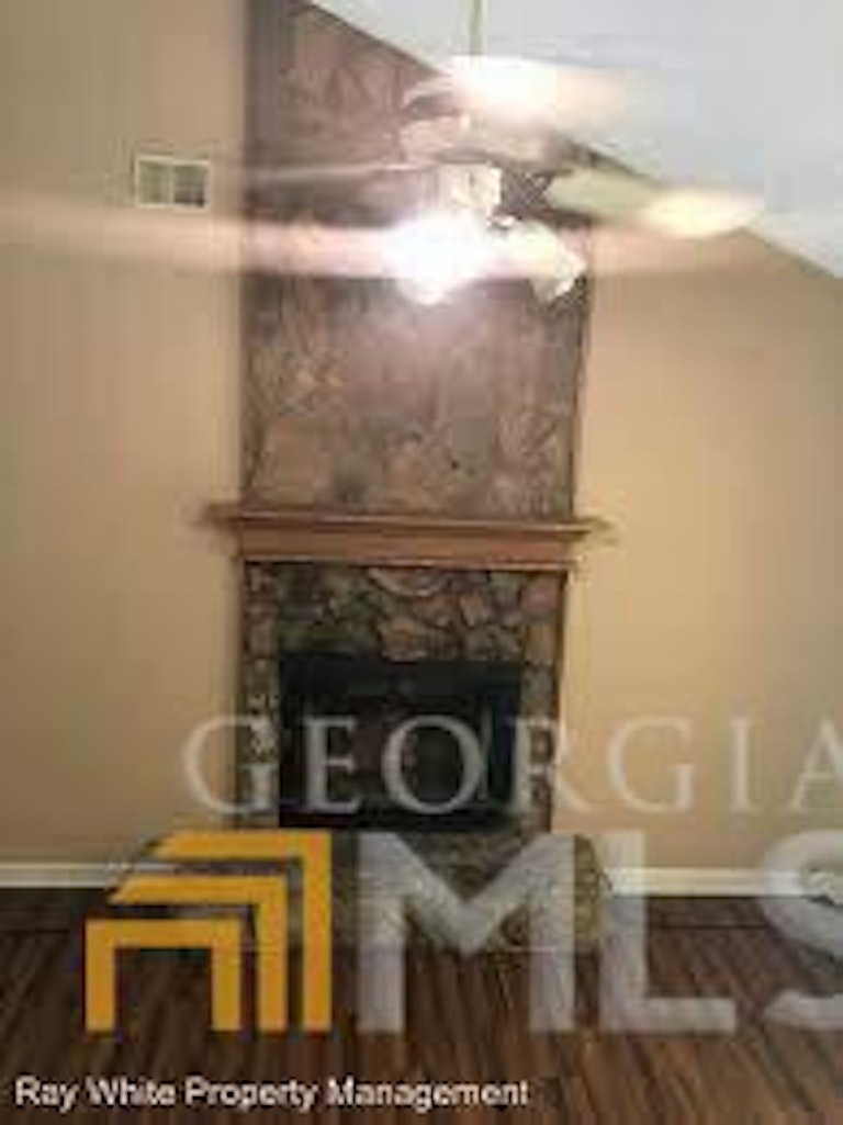 Photo 8 of 8 - 8546 Pineland Dr, Jonesboro, GA 30238