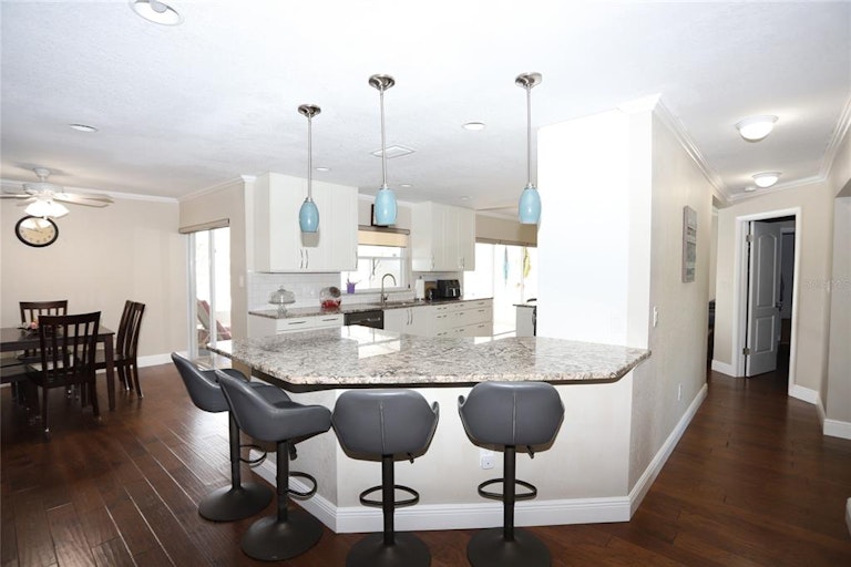 Photo 6 of 34 - 5730 Imperial Ky, Tampa, FL 33615