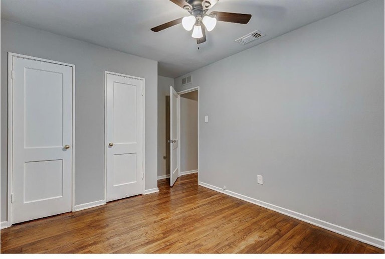 Photo 24 of 28 - 8159 Redfern Dr, Houston, TX 77033