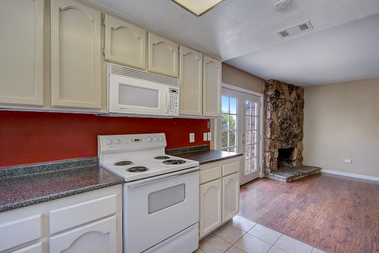 Photo 23 of 35 - 8208 Newbridge Way, Citrus Heights, CA 95610