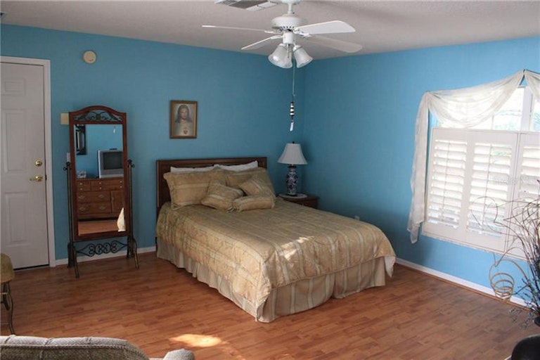 Photo 14 of 19 - 3904 Allamanda Ct, Clermont, FL 34711