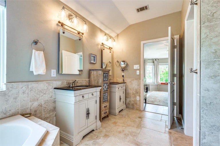 Photo 23 of 27 - 8609 Clear Sky Dr, Plano, TX 75025