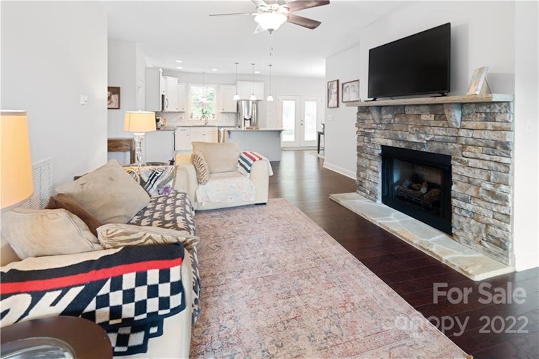 Photo 6 of 25 - 650 Lewis Ferry Rd, Statesville, NC 28677