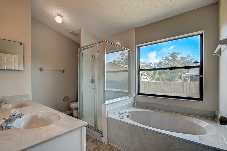 Photo 6 of 28 - 756 Licaria Dr, Ocoee, FL 34761