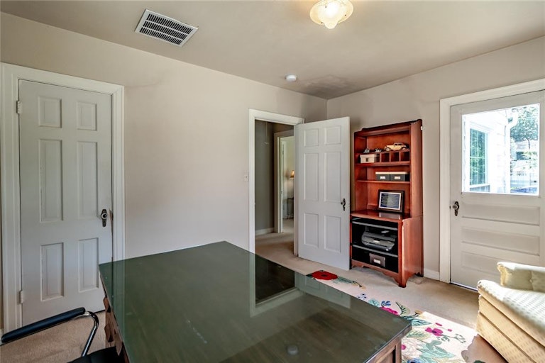 Photo 21 of 27 - 603 Coyle St, Garland, TX 75040