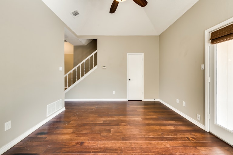 Photo 15 of 28 - 443 Fleming St, Wylie, TX 75098