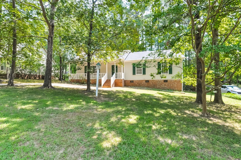 Photo 20 of 25 - 1408 Castalia Dr, Cary, NC 27513