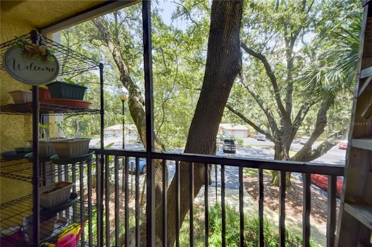 Photo 18 of 35 - 10103 Courtney Palms Blvd #202, Tampa, FL 33619