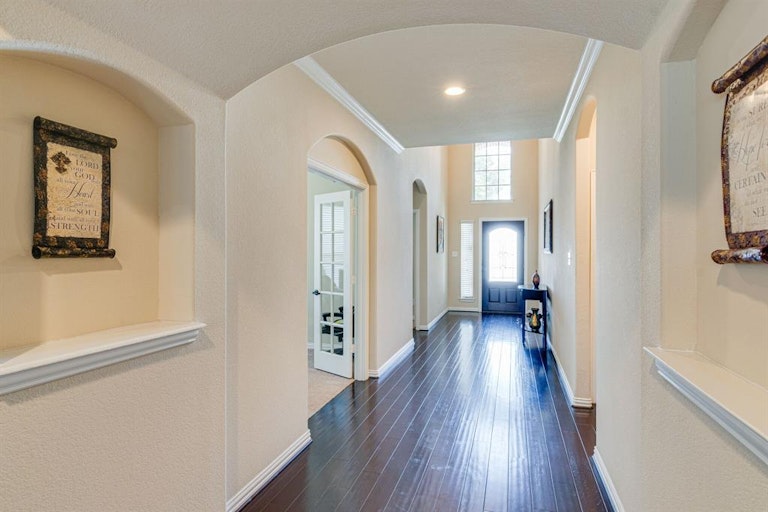 Photo 12 of 40 - 1508 Fallingwater Trl, Haslet, TX 76052